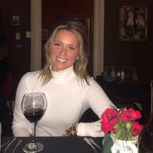 Meet your Posher, Christina